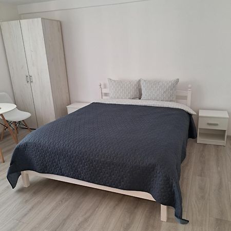 Garsoniera La Bulevard Brasov Luaran gambar